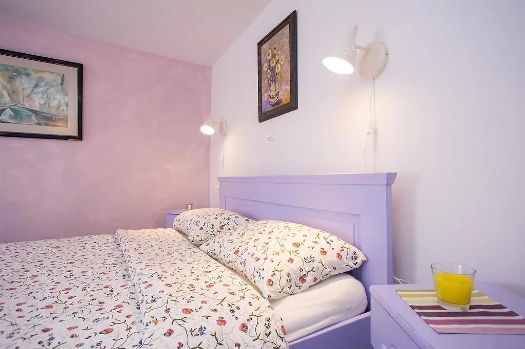 Holiday Home Smokovec Vrbnik  Vrbnik (Primorje-Gorski Kotar)